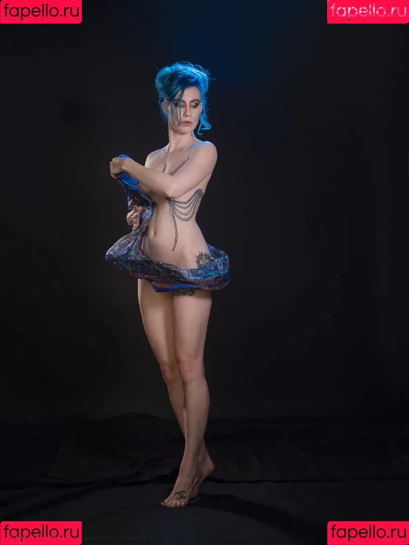 Comicbookgirl19 Onlyfans Photo Gallery 