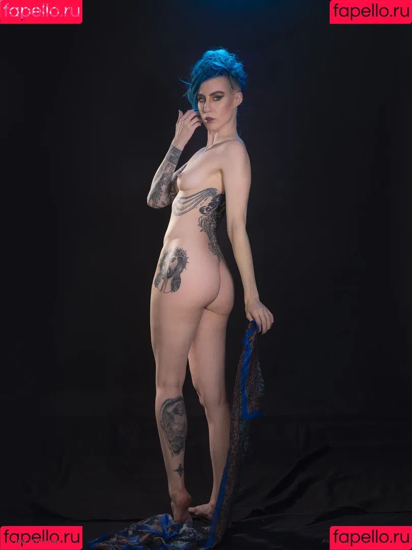 Comicbookgirl19 Onlyfans Photo Gallery 