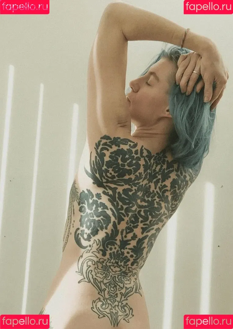 Comicbookgirl19 Onlyfans Photo Gallery 