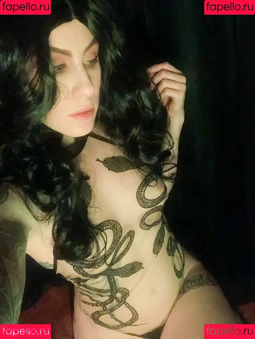 Comicbookgirl19 Onlyfans Photo Gallery 