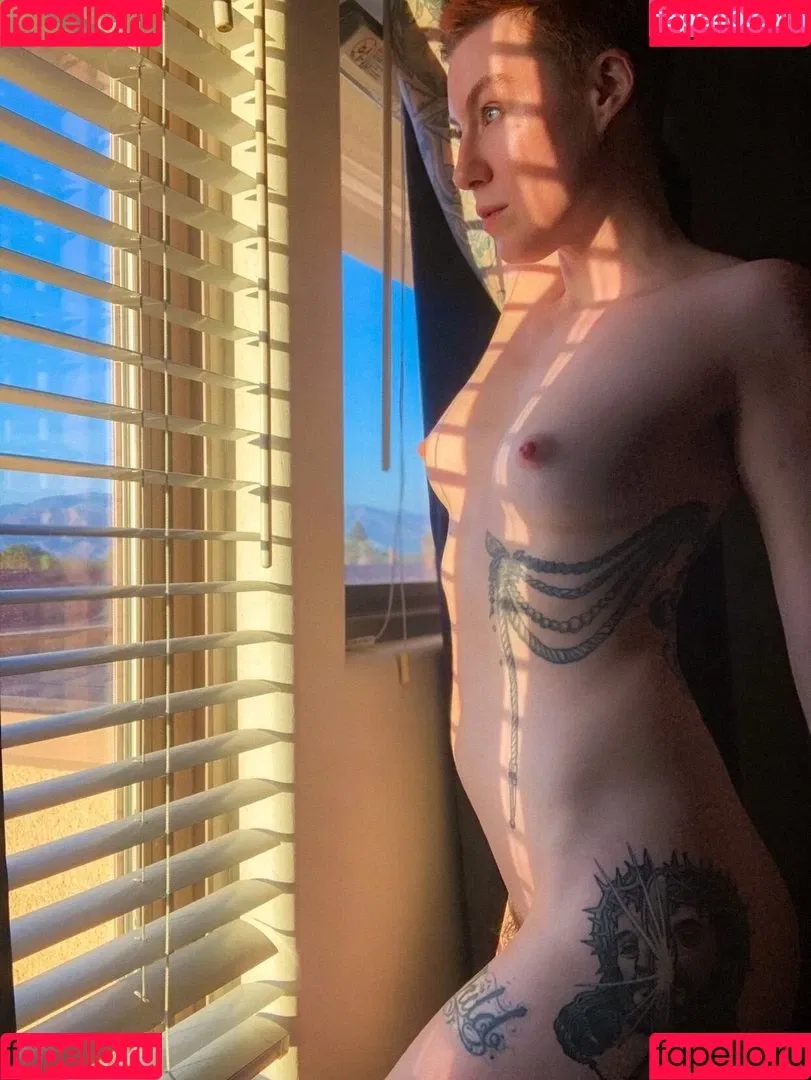 Comicbookgirl19 Onlyfans Photo Gallery 