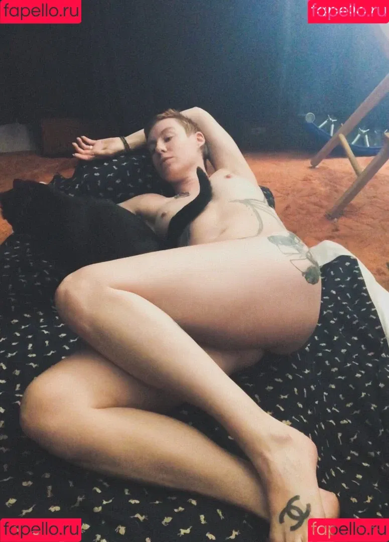 Comicbookgirl19 Onlyfans Photo Gallery 