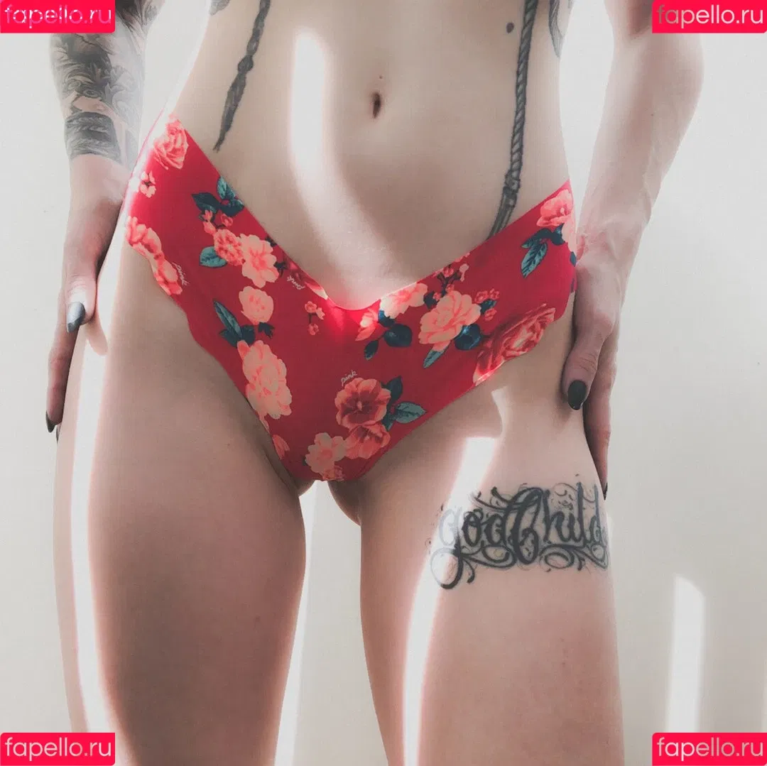 Comicbookgirl19 Onlyfans Photo Gallery 