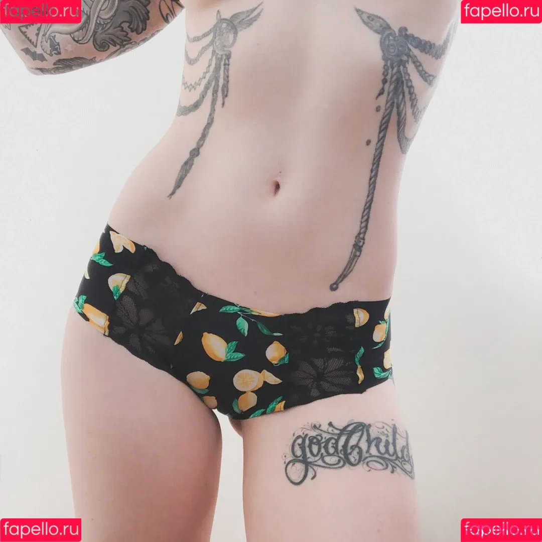 Comicbookgirl19 Onlyfans Photo Gallery 