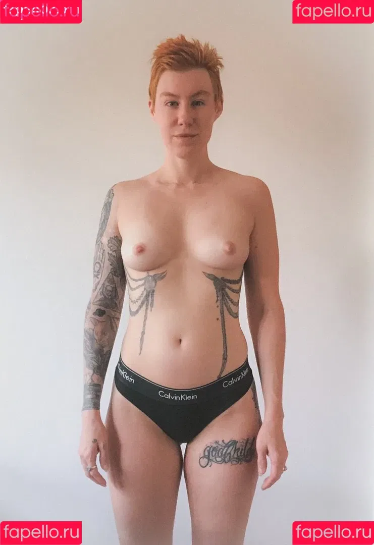 Comicbookgirl19 Onlyfans Photo Gallery 