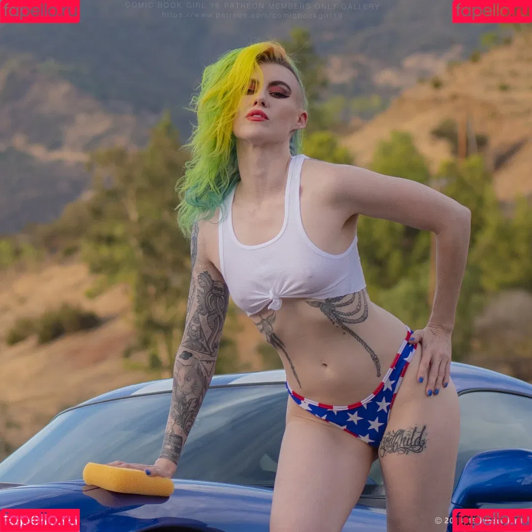 Comicbookgirl19 Onlyfans Photo Gallery 