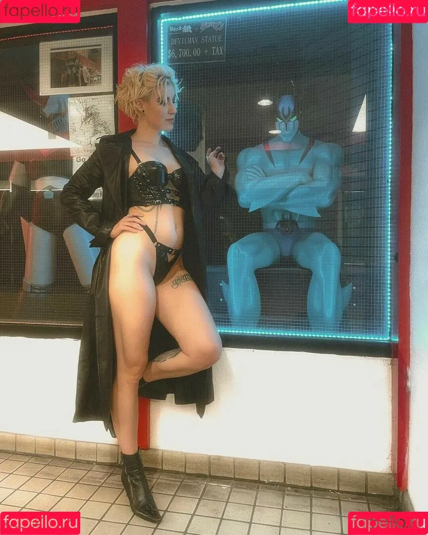 Comicbookgirl19 Onlyfans Photo Gallery 