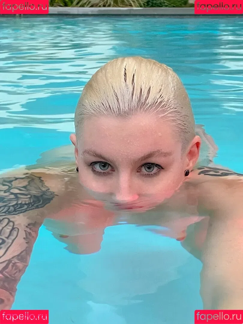 Comicbookgirl19 Onlyfans Photo Gallery 