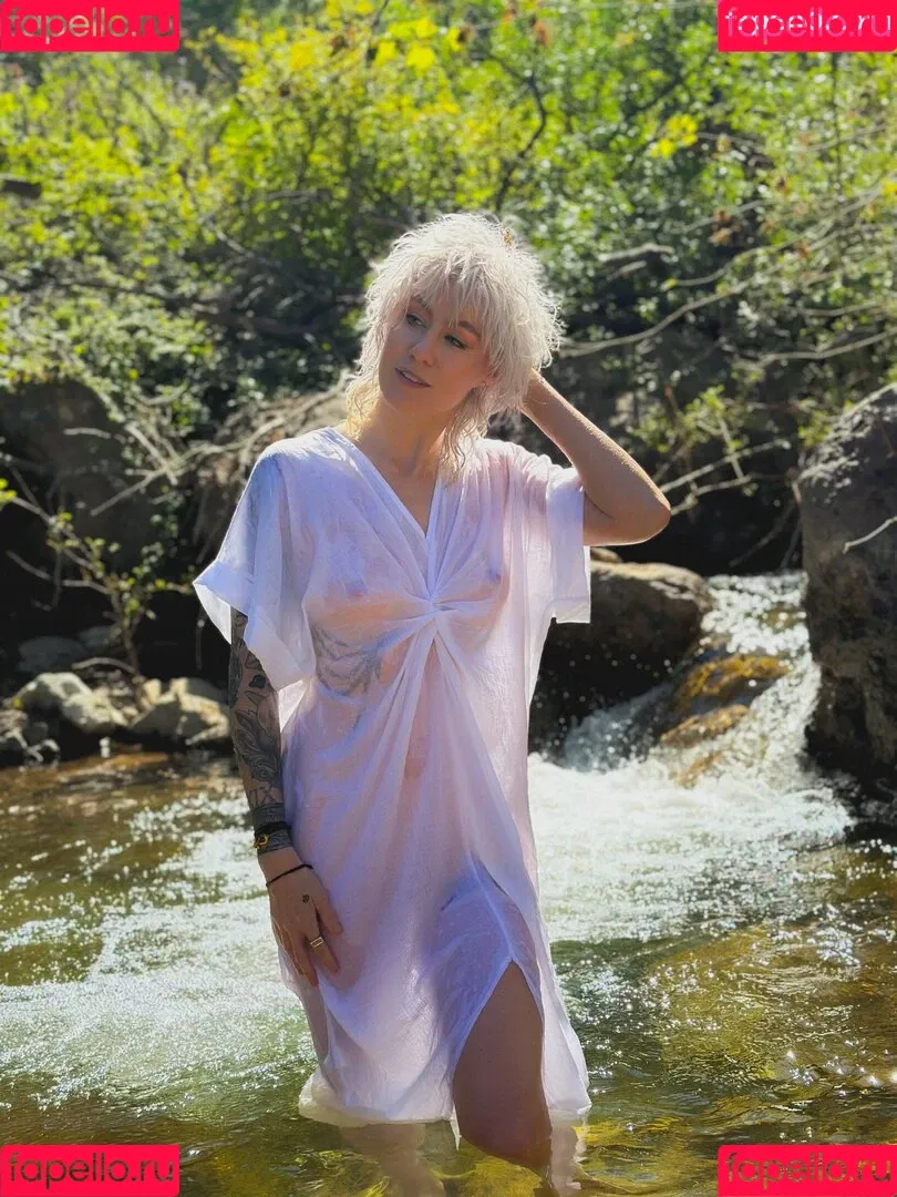 Comicbookgirl19 Onlyfans Photo Gallery 