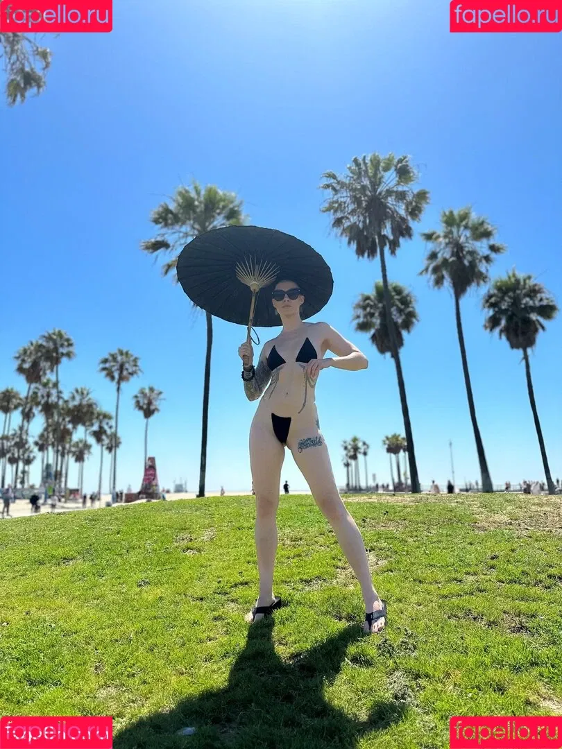 Comicbookgirl19 Onlyfans Photo Gallery 