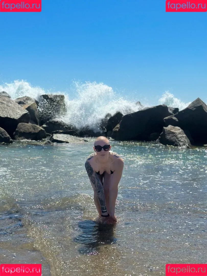 Comicbookgirl19 Onlyfans Photo Gallery 