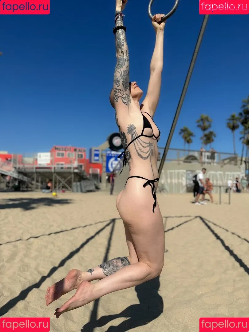Comicbookgirl19 Onlyfans Photo Gallery 
