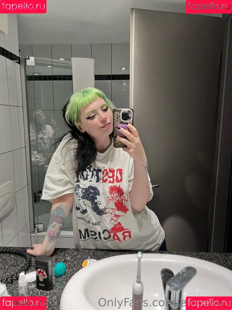 emofwog Onlyfans Photo Gallery 