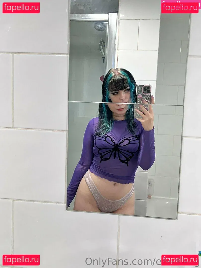 emofwog Onlyfans Photo Gallery 