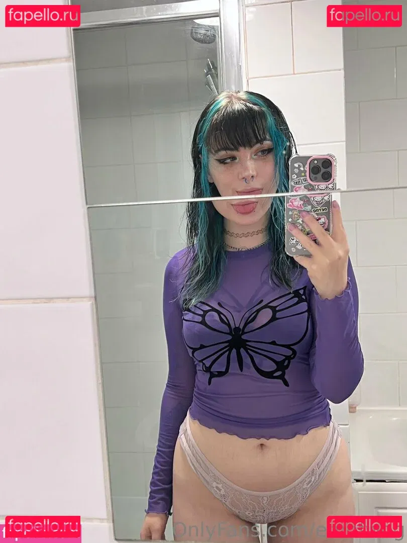 emofwog Onlyfans Photo Gallery 