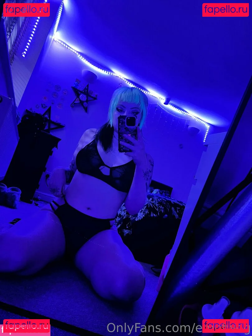 emofwog Onlyfans Photo Gallery 