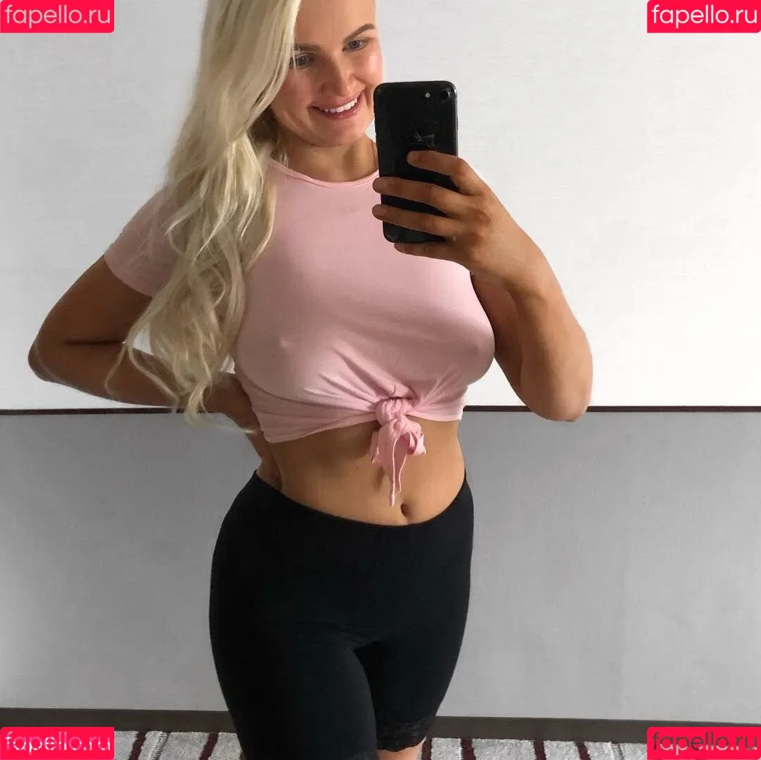 Zandra May Onlyfans Photo Gallery 