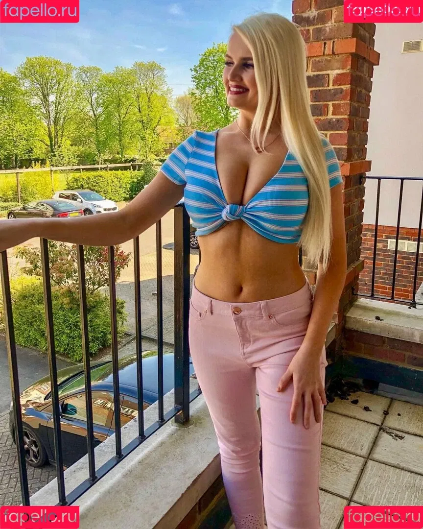 Zandra May Onlyfans Photo Gallery 