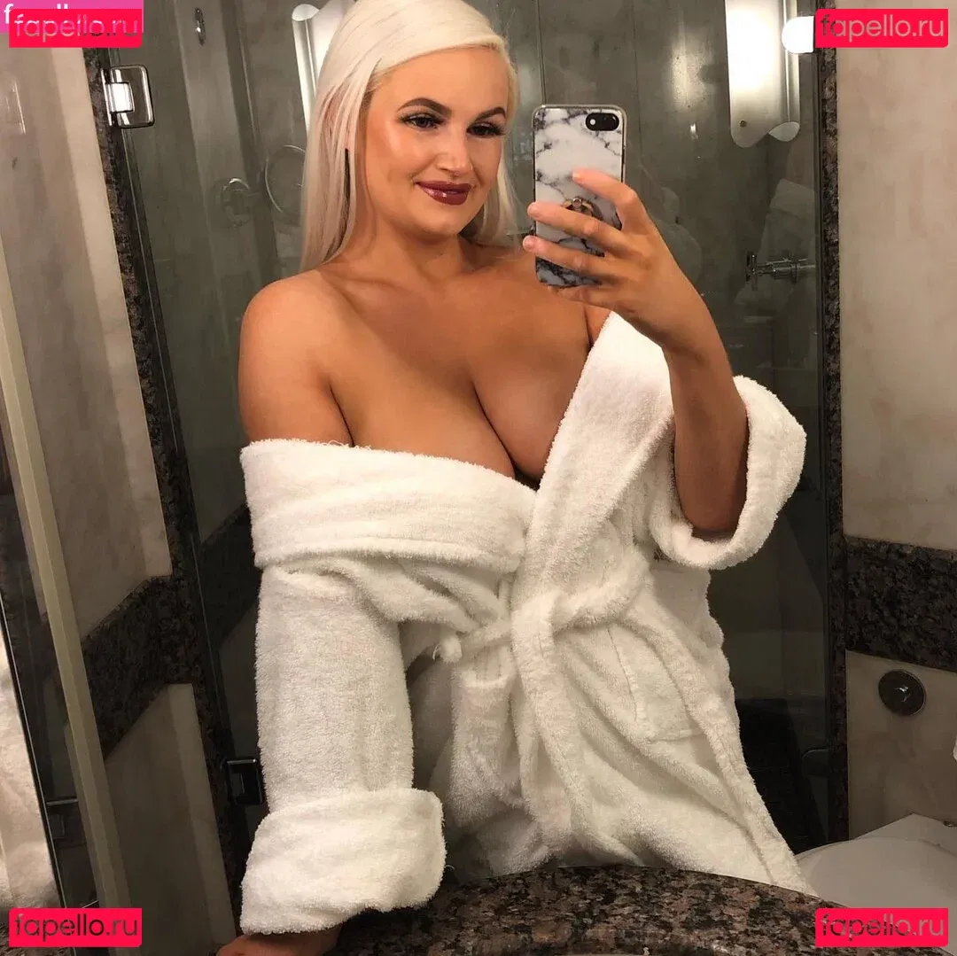 Zandra May Onlyfans Photo Gallery 