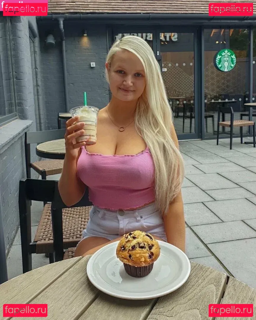 Zandra May Onlyfans Photo Gallery 