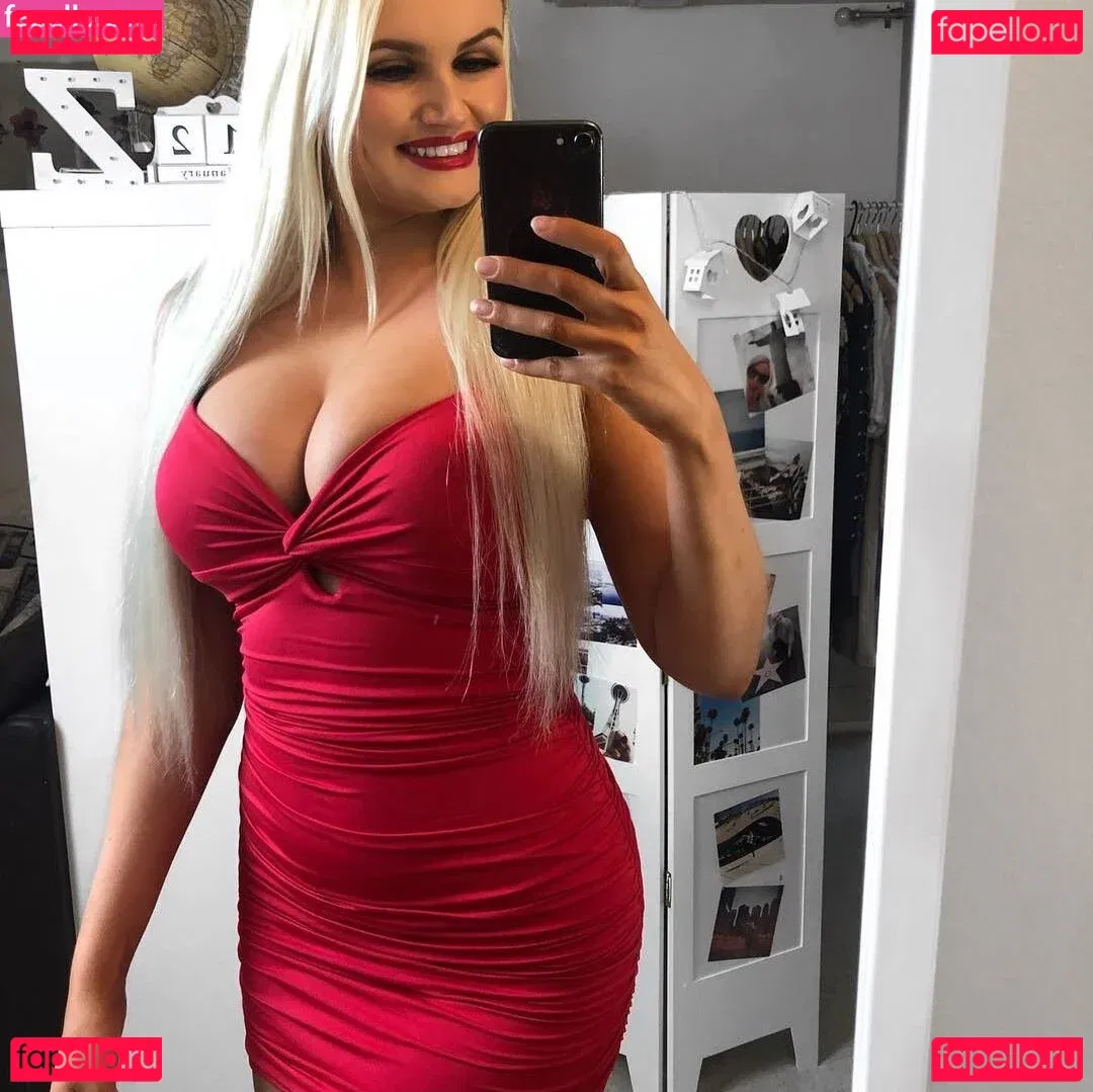 Zandra May Onlyfans Photo Gallery 