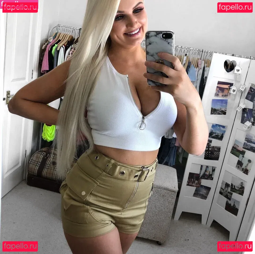 Zandra May Onlyfans Photo Gallery 