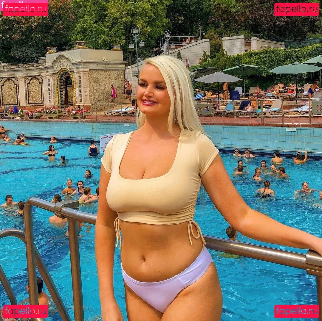 Zandra May Onlyfans Photo Gallery 