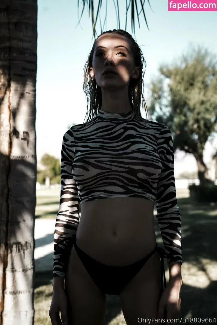 courtneymeyers18 Onlyfans Photo Gallery 