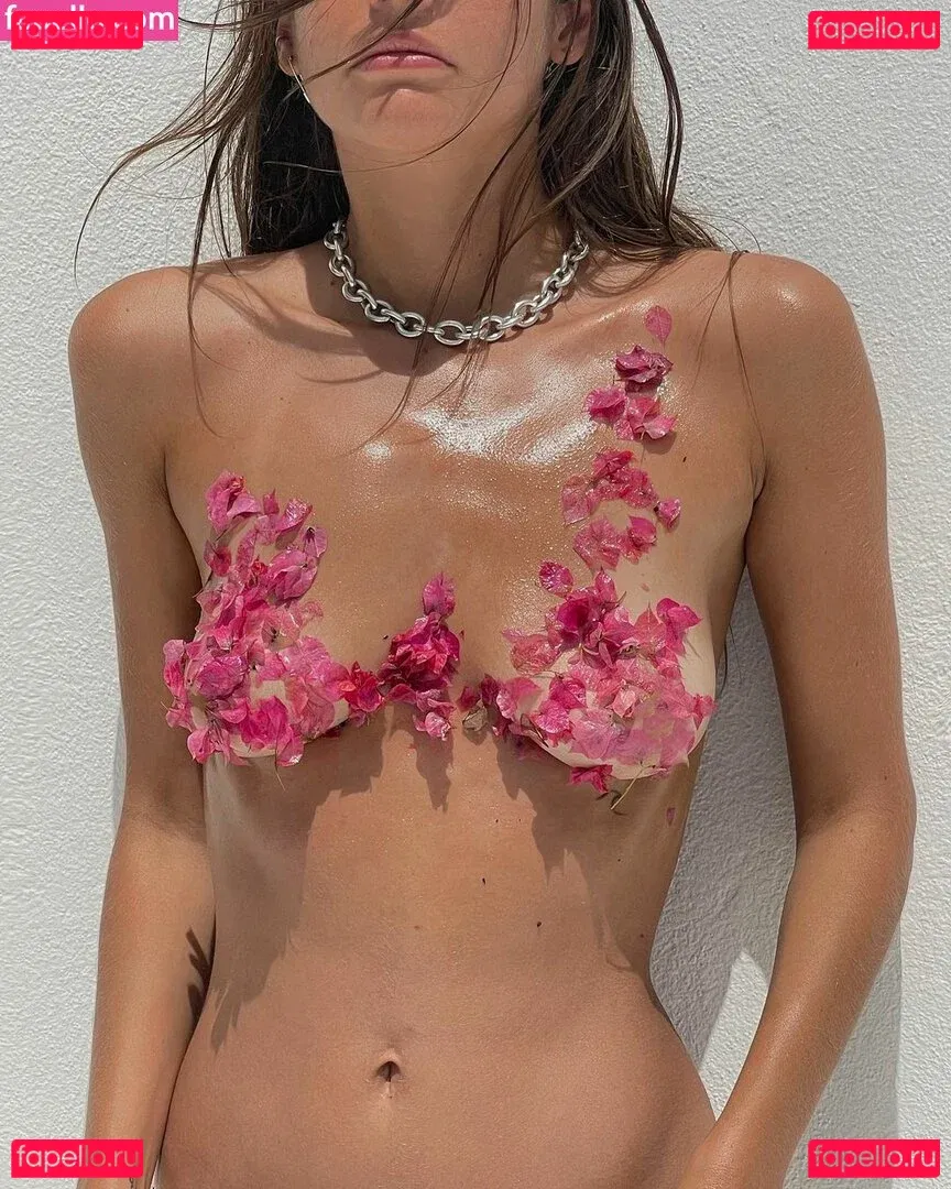 Alizee Gamberini Onlyfans Photo Gallery 