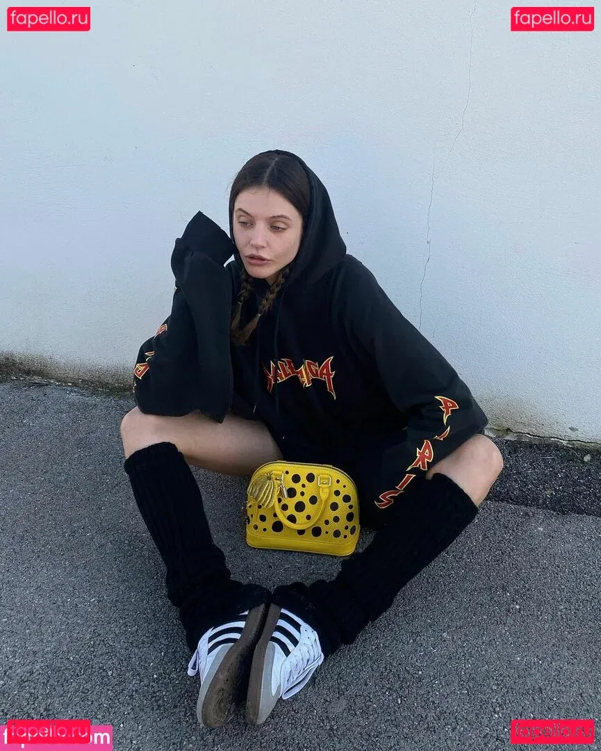 Alizee Gamberini Onlyfans Photo Gallery 