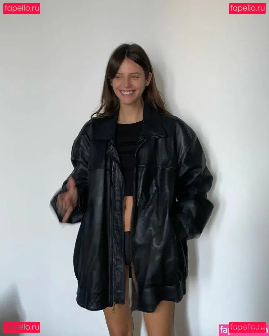 Alizee Gamberini Onlyfans Photo Gallery 