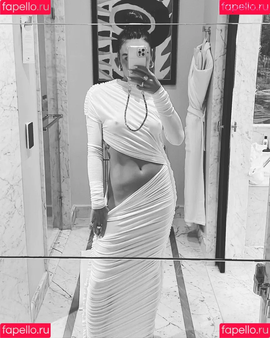 Isis Valverde Onlyfans Photo Gallery 