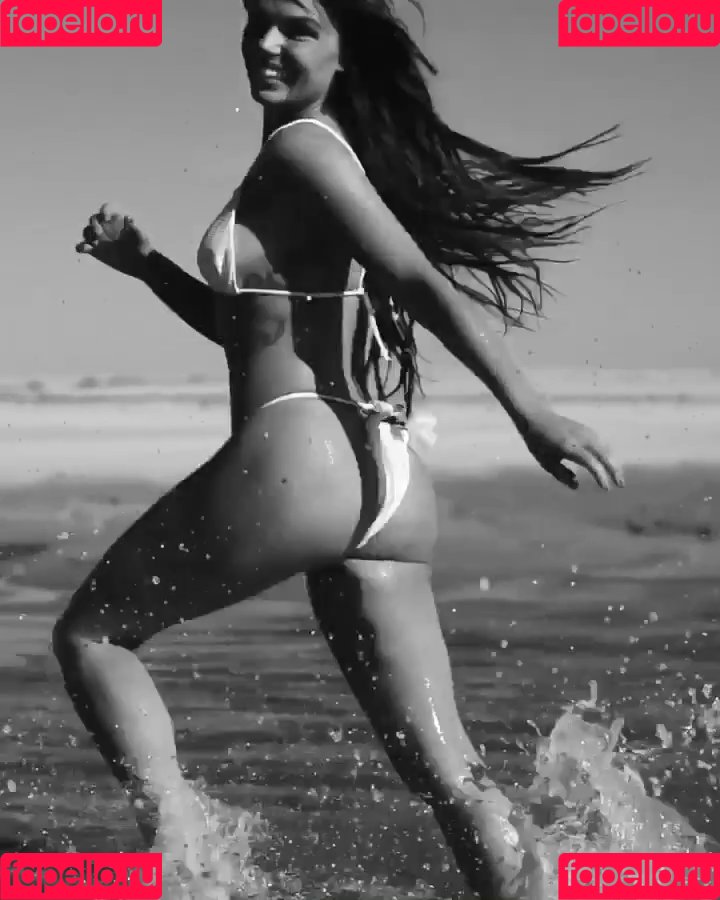 Isis Valverde Onlyfans Photo Gallery 