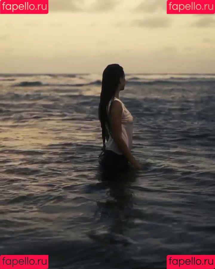 Isis Valverde Onlyfans Photo Gallery 