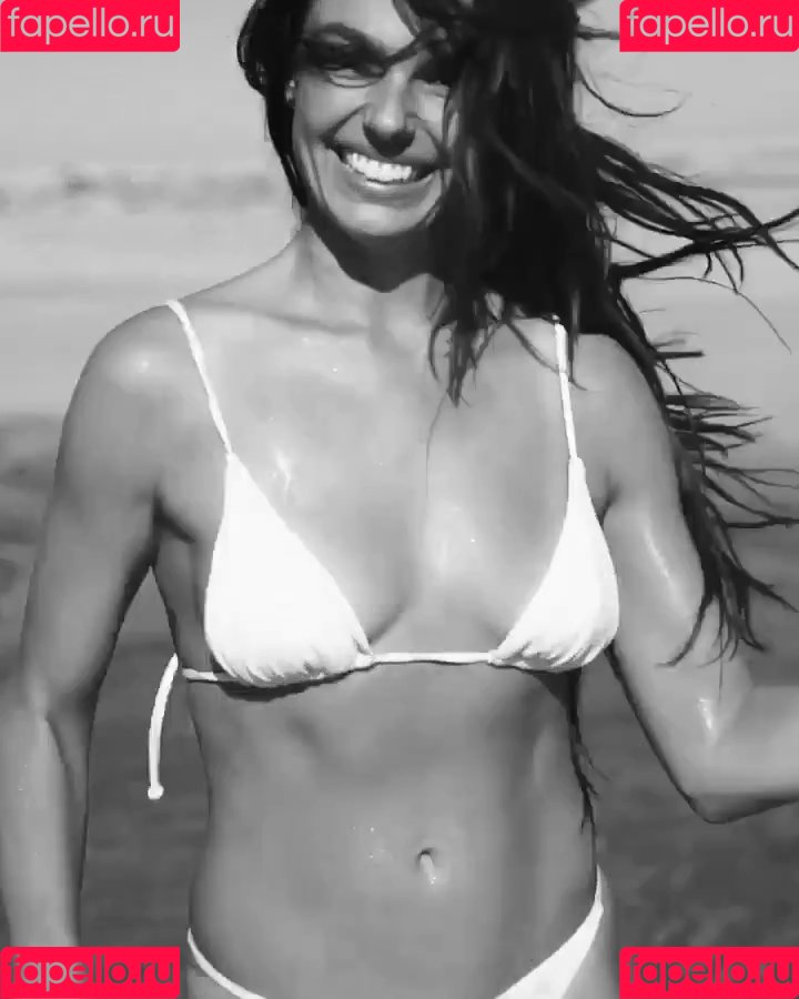 Isis Valverde Onlyfans Photo Gallery 