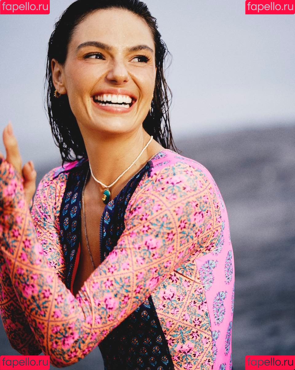 Isis Valverde Onlyfans Photo Gallery 