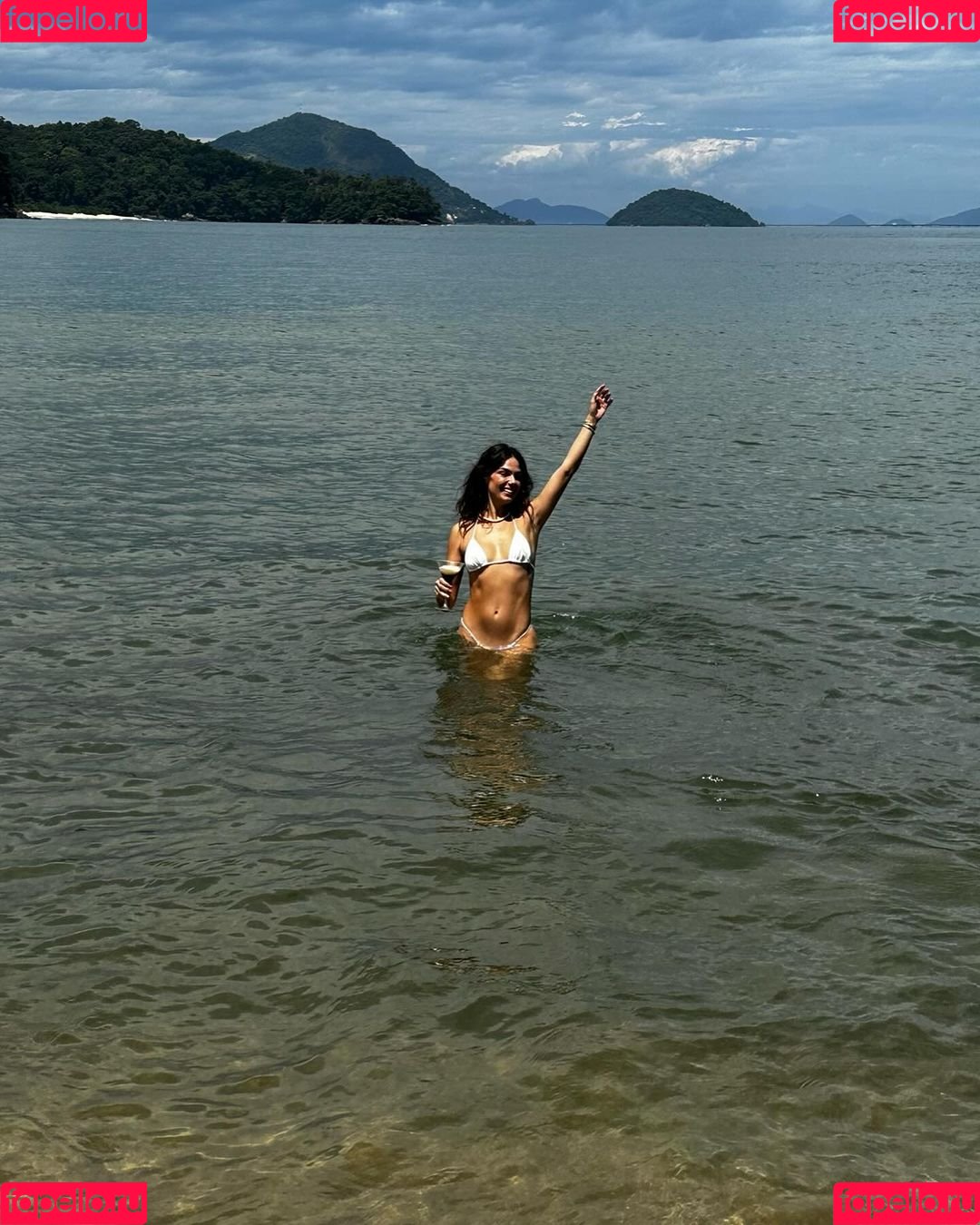 Isis Valverde Onlyfans Photo Gallery 