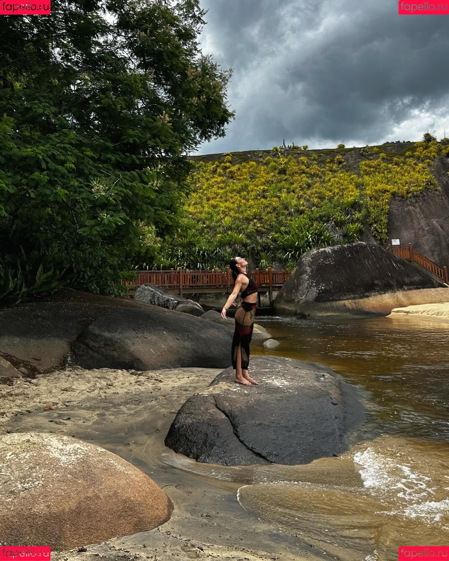 Isis Valverde Onlyfans Photo Gallery 