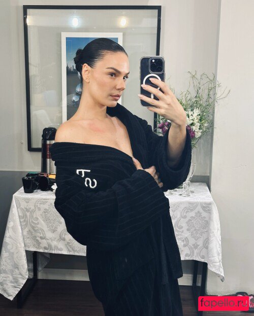 Isis Valverde Nude Onlyfans Photo 41