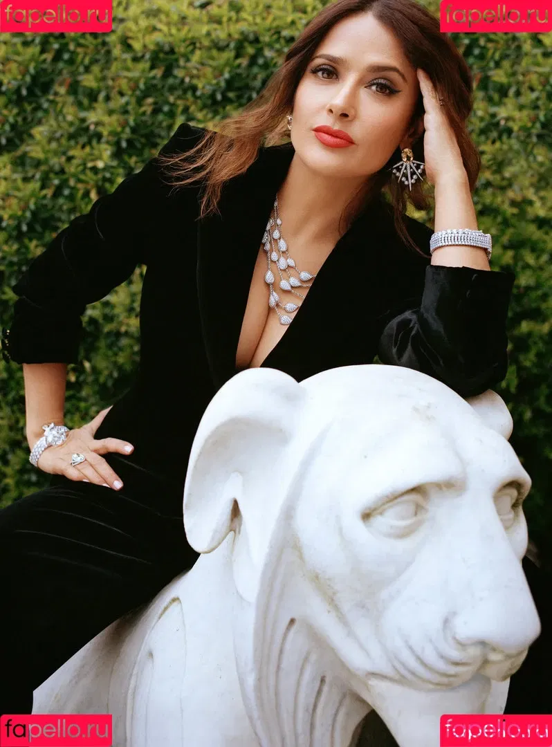 Salma Hayek Onlyfans Photo Gallery 