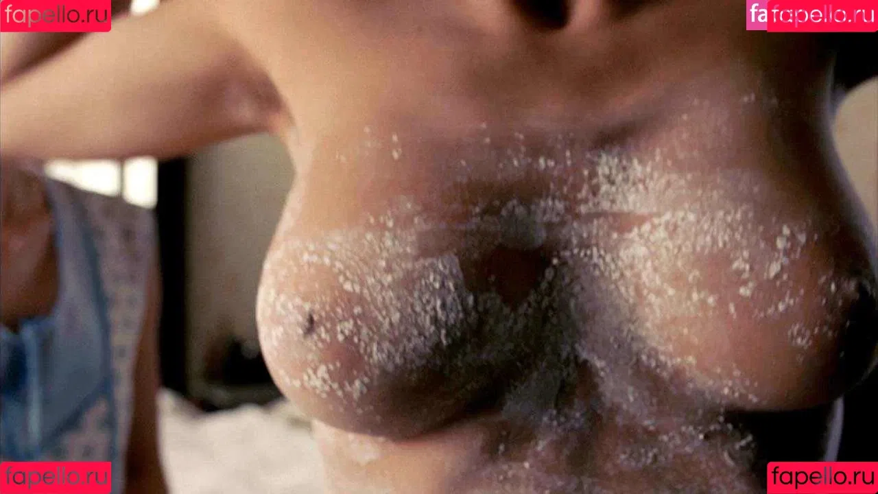 Salma Hayek Onlyfans Photo Gallery 