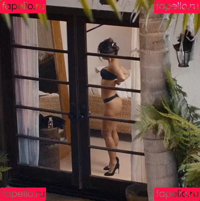 Salma Hayek Onlyfans Photo Gallery 