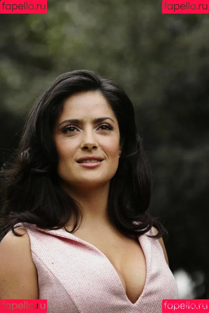 Salma Hayek Onlyfans Photo Gallery 