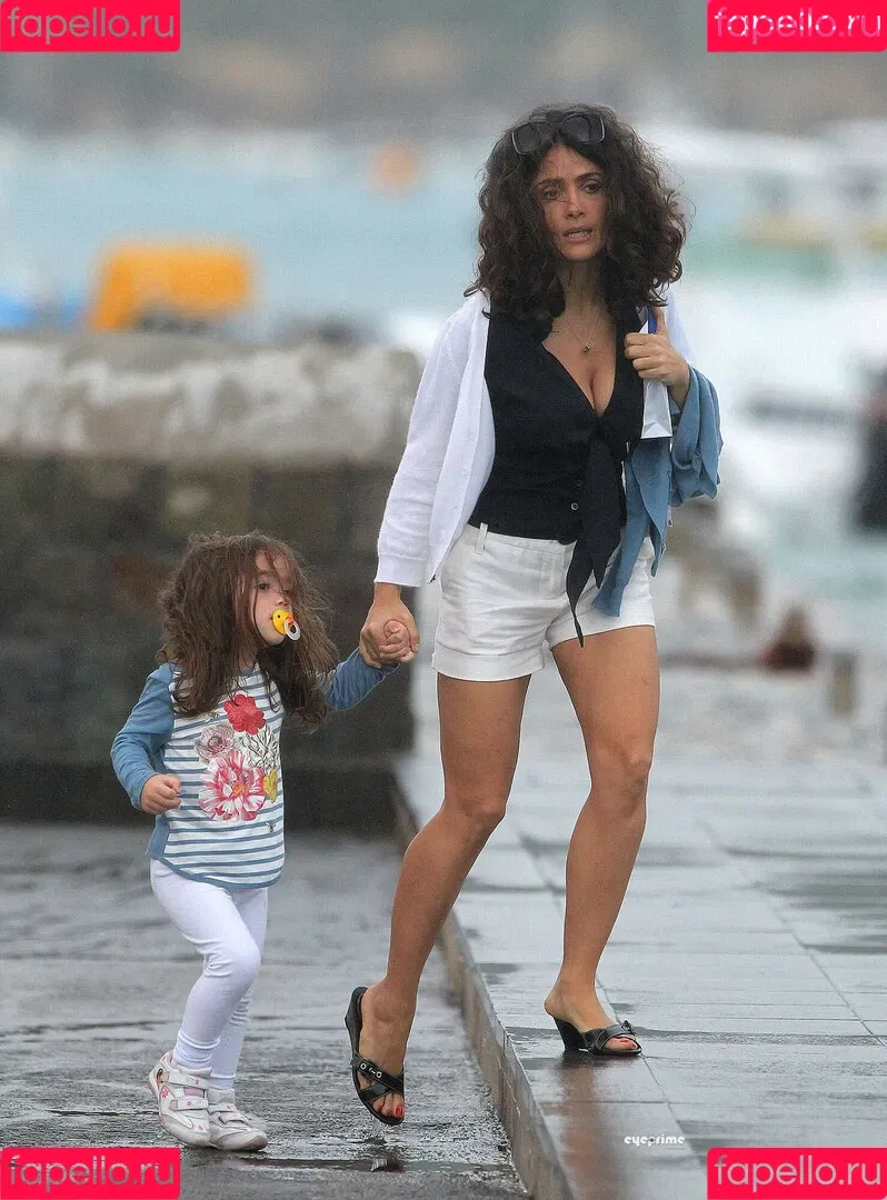 Salma Hayek Onlyfans Photo Gallery 