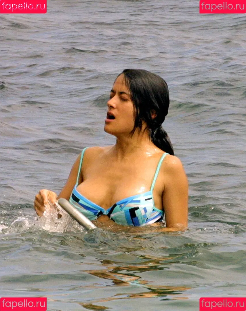 Salma Hayek Onlyfans Photo Gallery 
