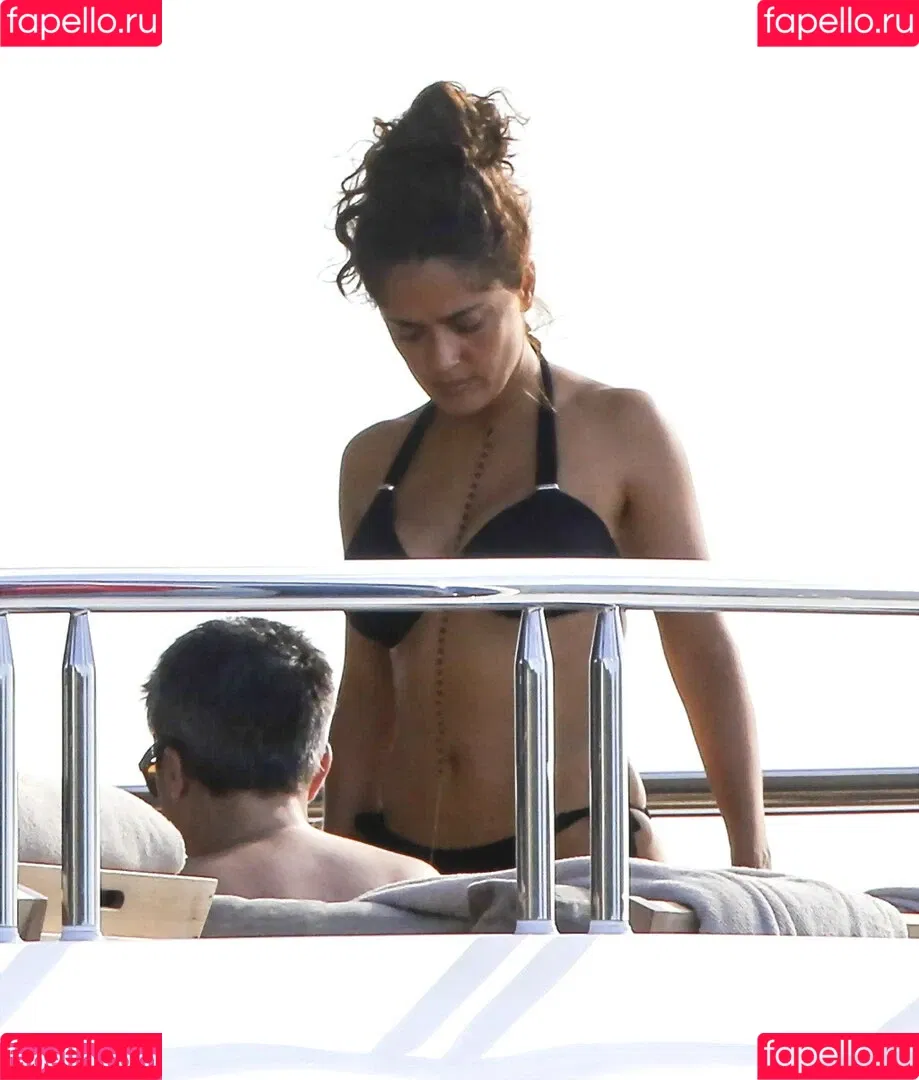 Salma Hayek Onlyfans Photo Gallery 