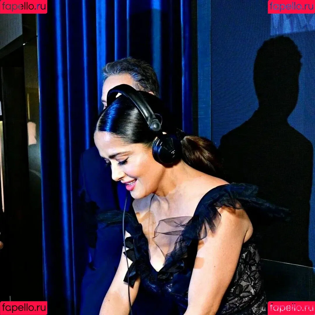 Salma Hayek Onlyfans Photo Gallery 