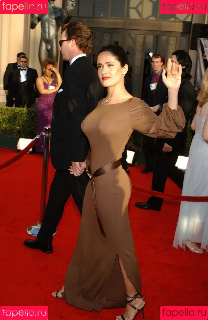 Salma Hayek Onlyfans Photo Gallery 