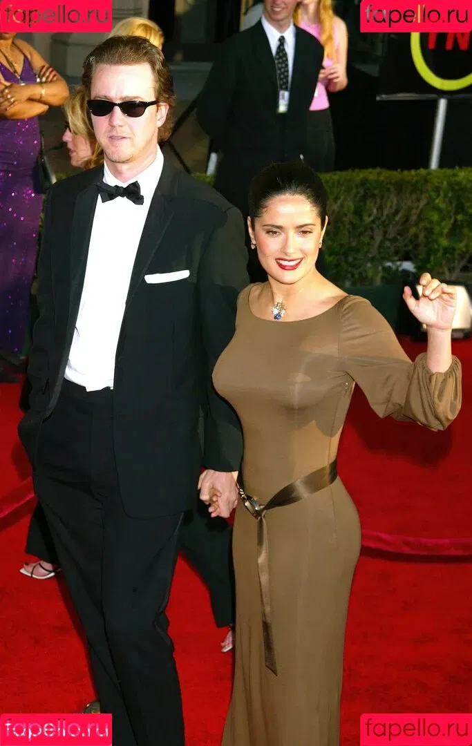 Salma Hayek Onlyfans Photo Gallery 