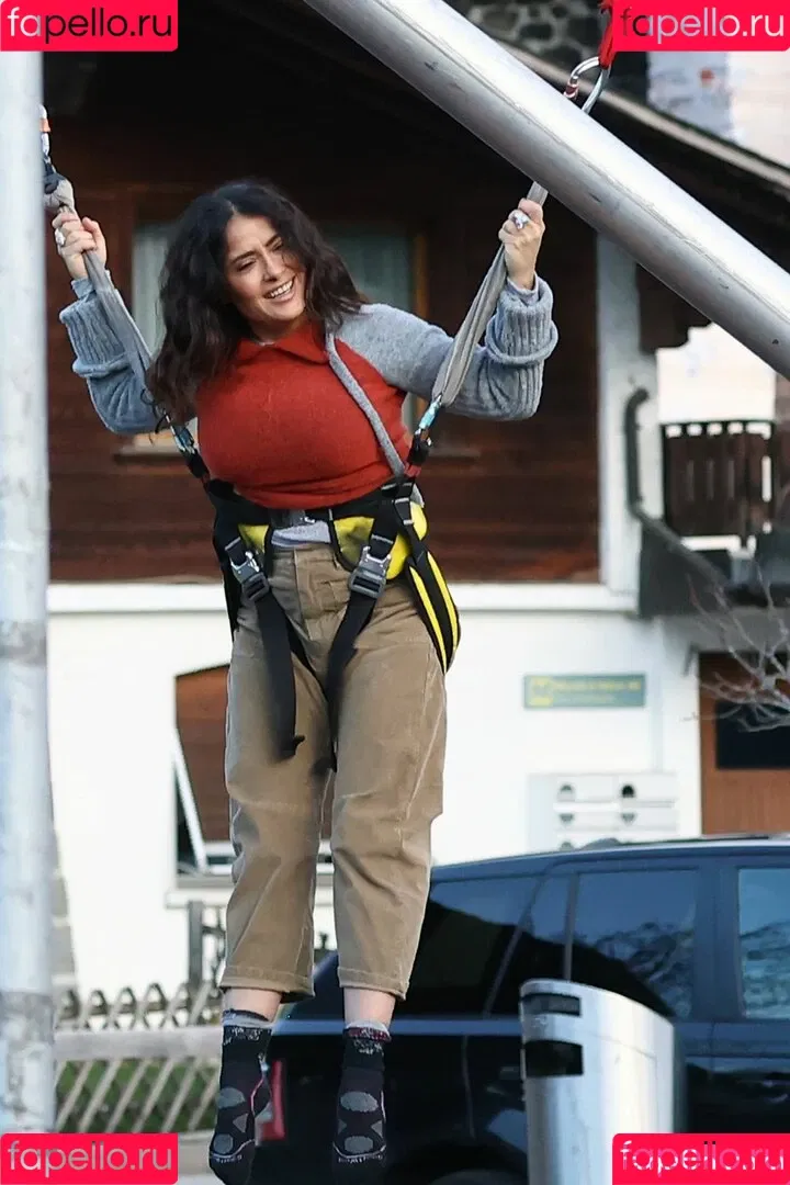 Salma Hayek Onlyfans Photo Gallery 